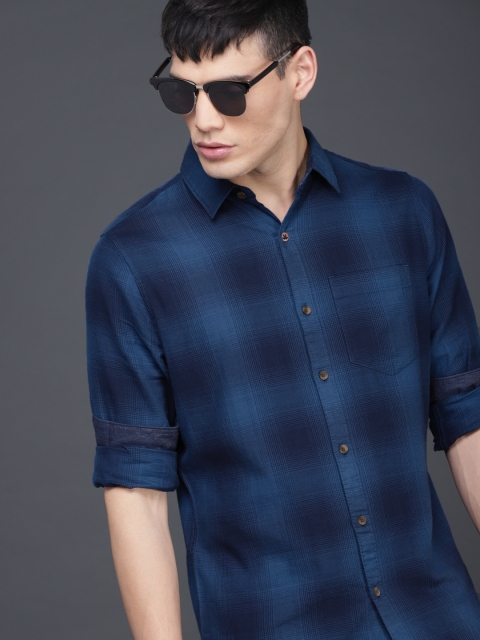 

WROGN Men Navy Blue Slim Fit Checked Casual Shirt
