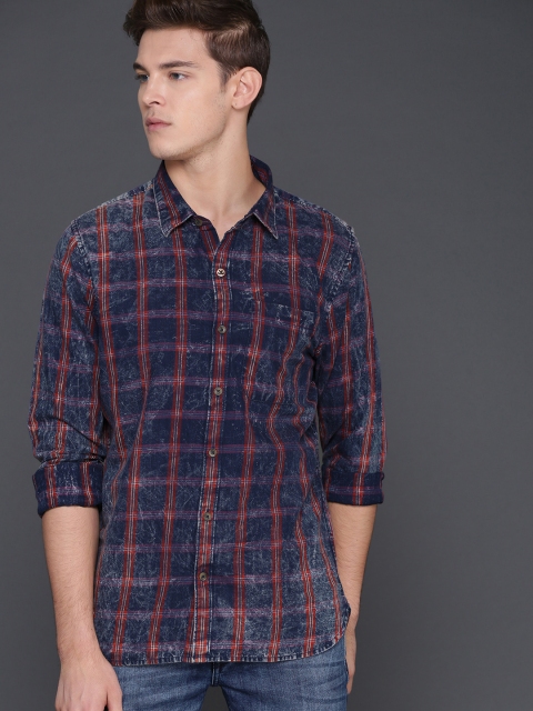 

WROGN Men Navy Blue & Red Slim Fit Checked Casual Shirt