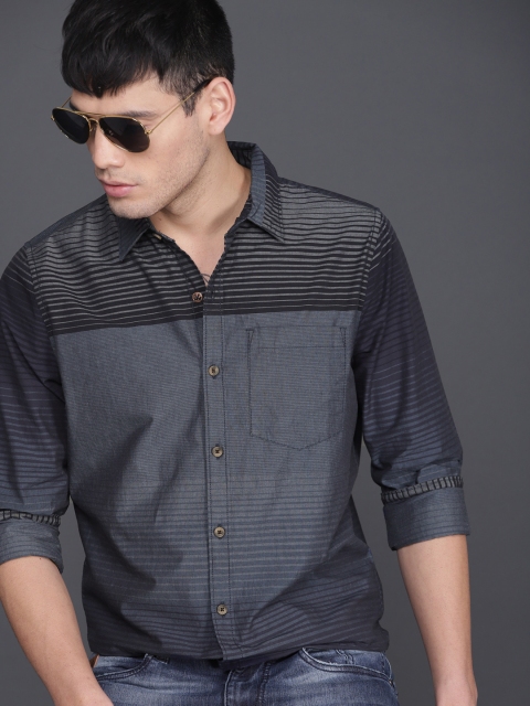 

WROGN Men Navy Blue Slim Fit Striped Casual Shirt