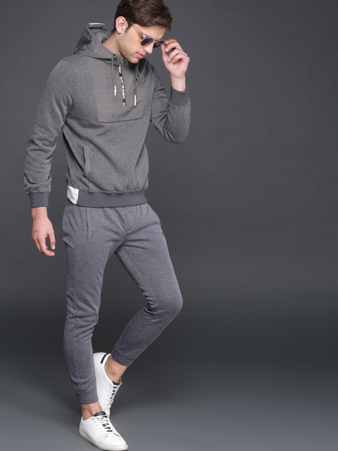 

WROGN Men Charcoal Melange Solid Hooded Sweatshirt