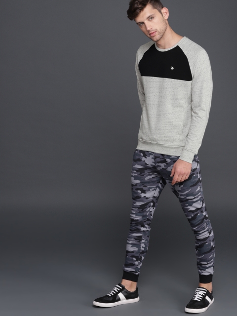 

WROGN Men Grey & Black Colourblocked Sweatshirt