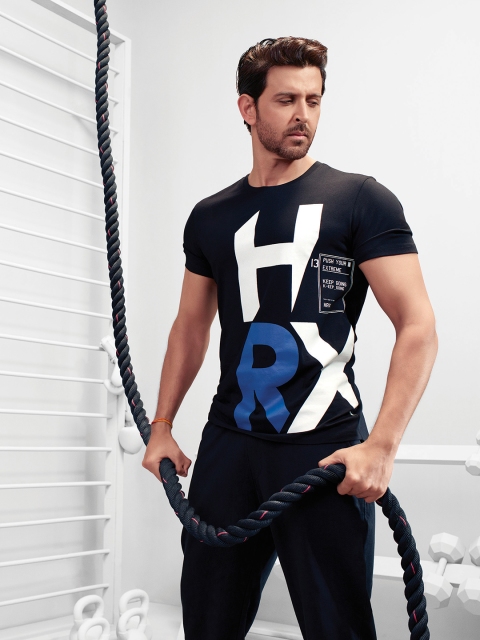 

HRX by Hrithik Roshan Men Black Printed Round Neck T-shirt