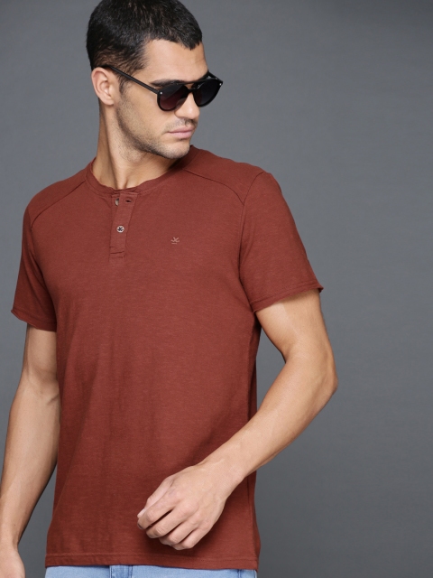 

WROGN Men Rust Orange Solid Henley Neck T-shirt