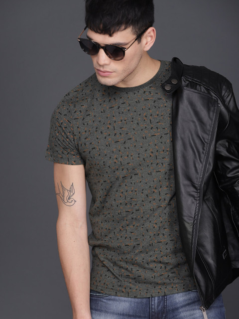 

WROGN Men Charcoal Printed Round Neck T-shirt