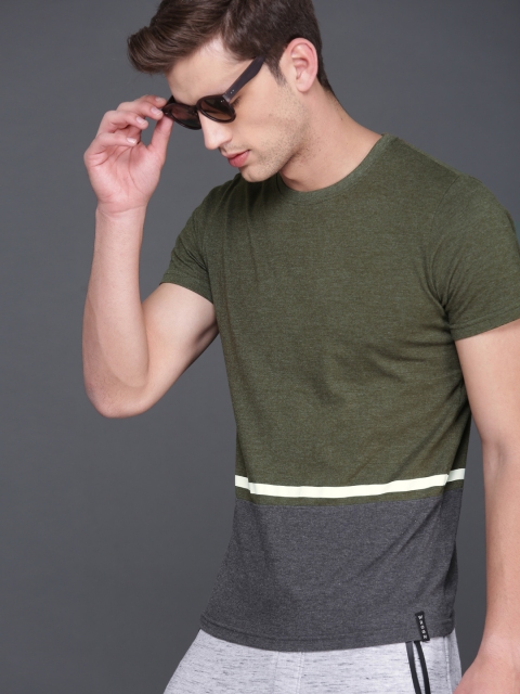 

WROGN Men Olive Green Colourblocked Round Neck T-shirt