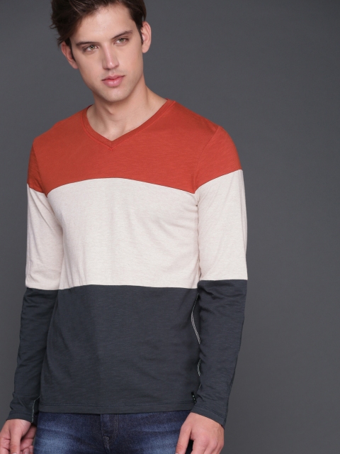 

WROGN Men Rust Red & Cream-Coloured Colourblocked Slim Fit V-Neck T-shirt
