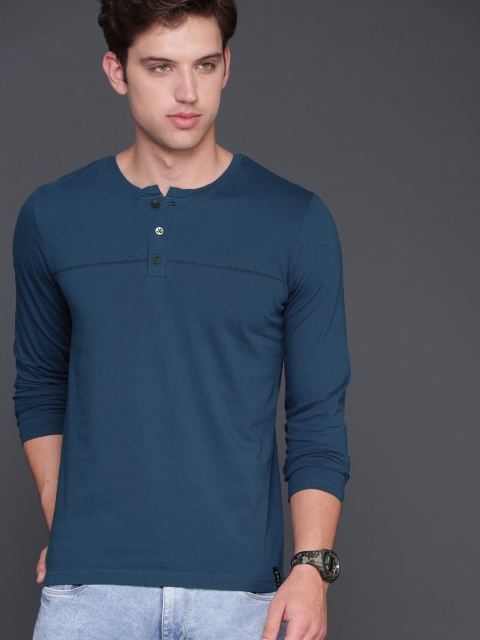 

WROGN Men Blue Solid Henley Neck T-shirt