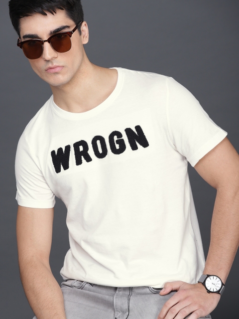 

WROGN Men Off-White Printed Round Neck T-shirt