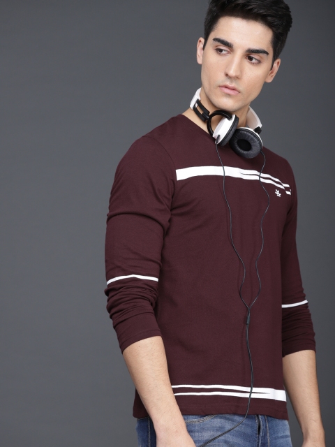 

WROGN Men Maroon Solid Slim Fit T-shirt