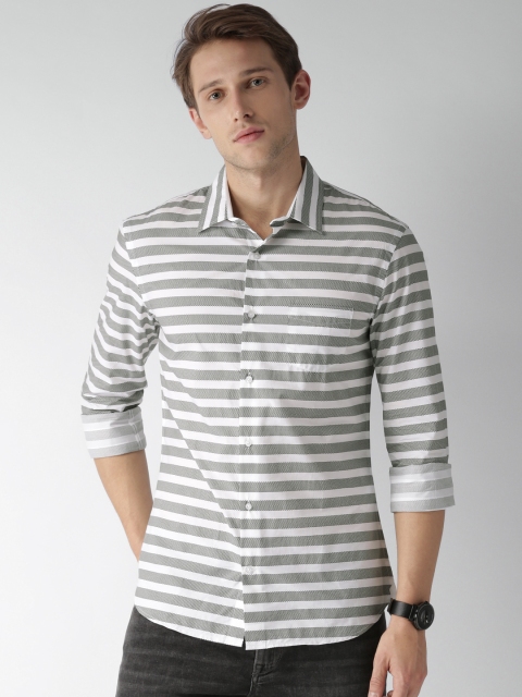 

Celio Men White & Green Slim Fit Printed Casual Shirt