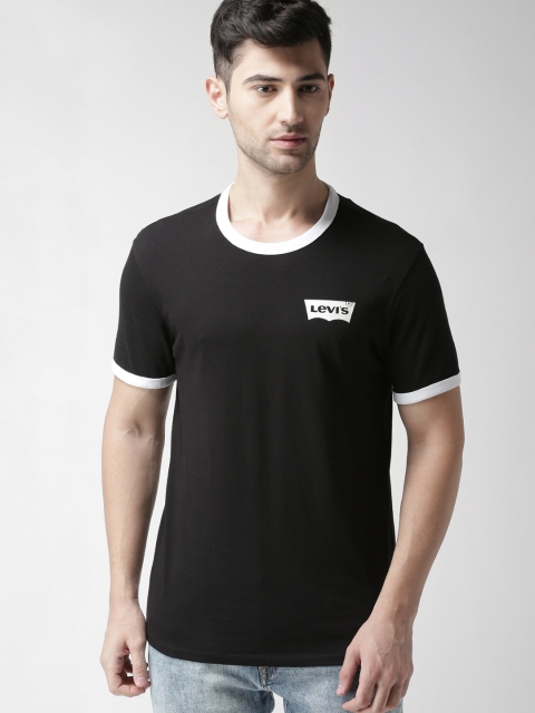 

Levis Men Black Solid Round Neck T-shirt