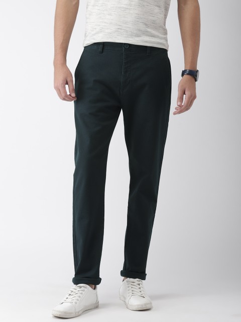 

Levis Men Blue Tapered Fit Self Design Chinos