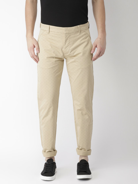 

Levis Men Beige Regular Fit Printed Trousers