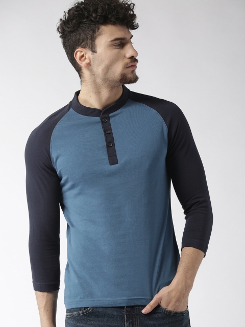 

Levis Men Blue Solid Henley Neck T-shirt