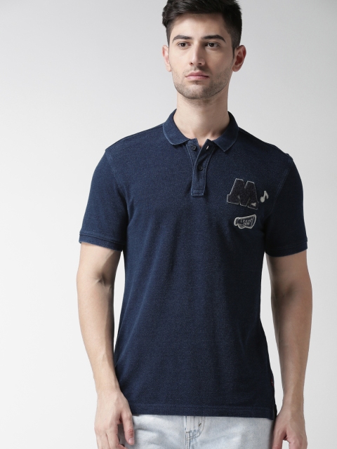 

Levis Men Navy Blue Solid T-shirt