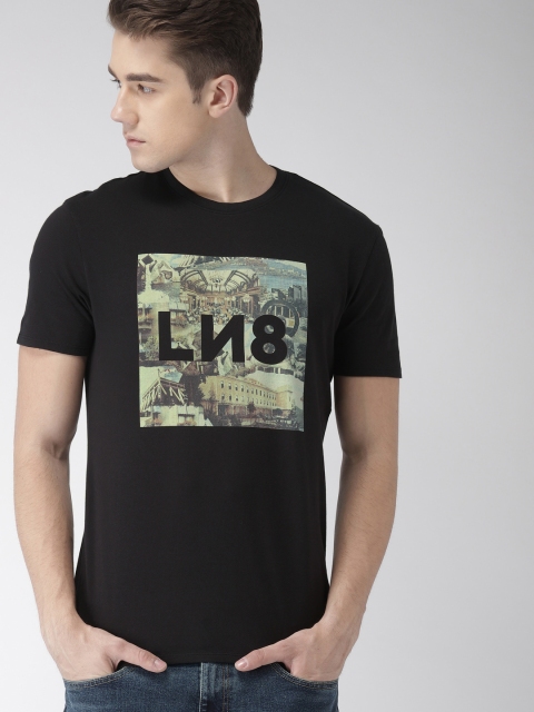 

Levis Men Black LINE 8 Printed Round Neck T-shirt