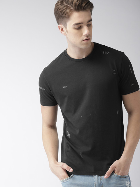

Levis Men Black Printed Regular Fit Round Neck T-shirt