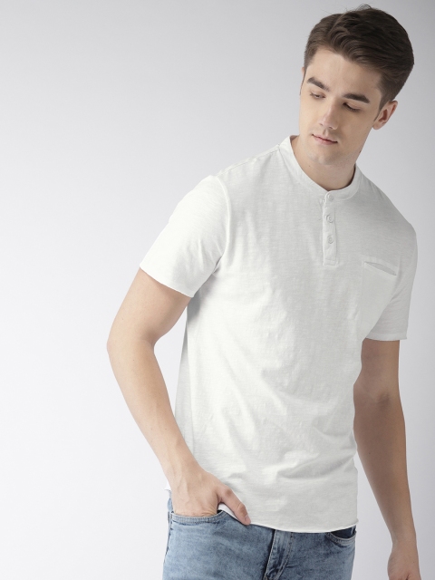 

Levis Men White Solid Henley Neck T-shirt