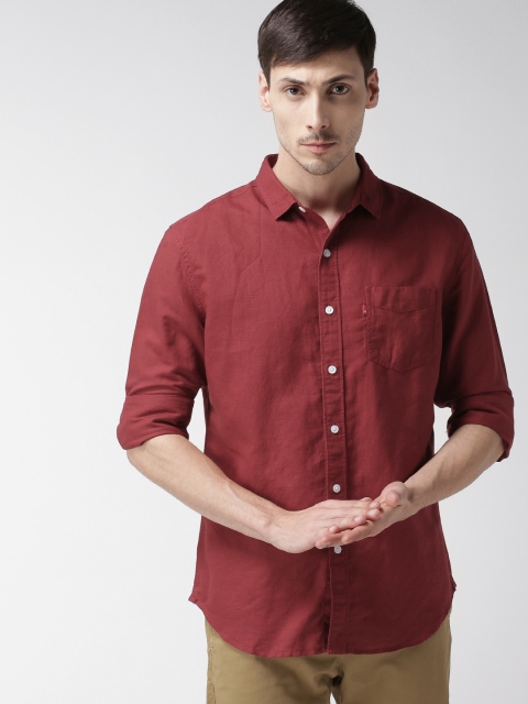 

Levis Men Red Trim Slim Fit Solid Casual Shirt