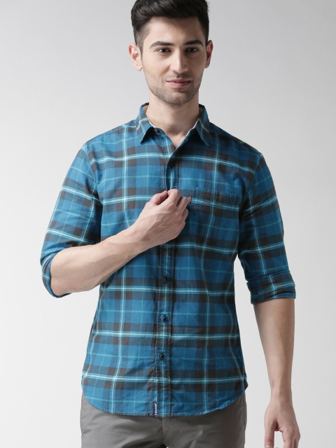 

Levis Men Blue Slim Fit Checked Casual Shirt