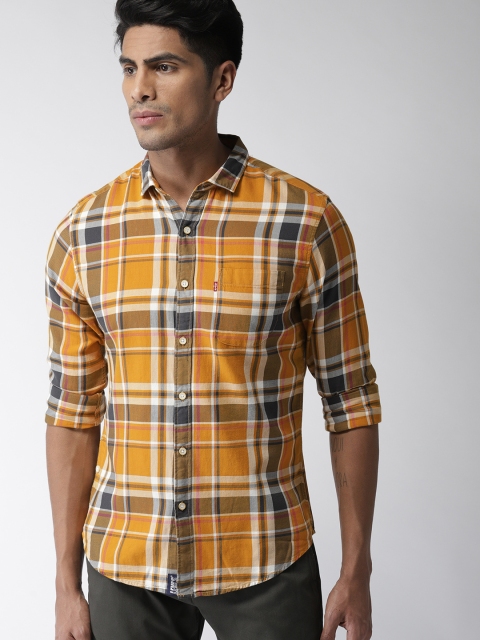 

Levis Men Yellow Trim Slim Fit Checked Casual Shirt