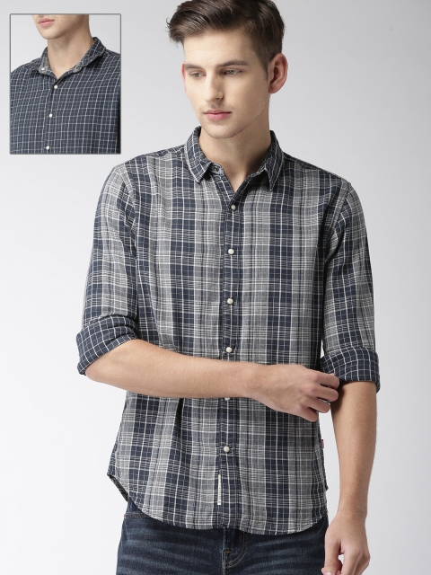 

Levis Men Navy Blue & White Regular Fit Checked Casual Shirt