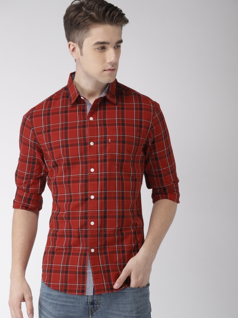 

Levis Men Red Regular Fit Checked Casual Shirt