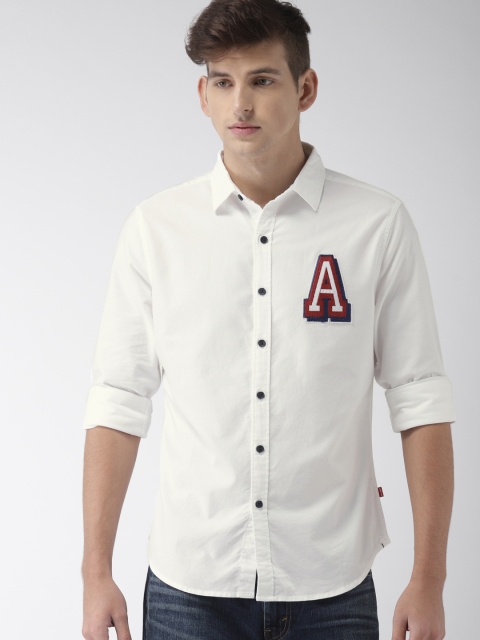 

Levis Men White Slim Fit Solid Casual Shirt