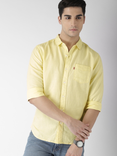 

Levis Men Yellow Slim Fit Solid Casual Shirt
