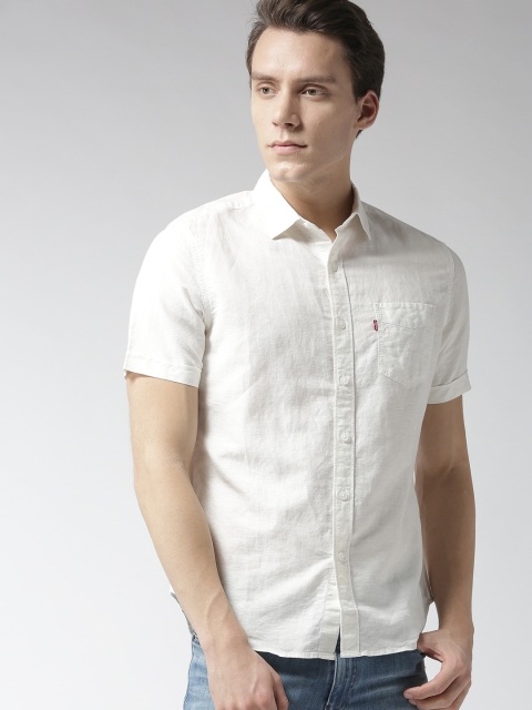 

Levis Men Off-White Trim Slim Fit Solid Casual Shirt