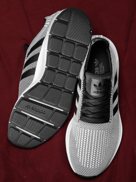 

ADIDAS Originals Men Black & White Swift Run Sneakers