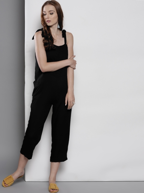 

DOROTHY PERKINS Black Solid Culotte Jumpsuit