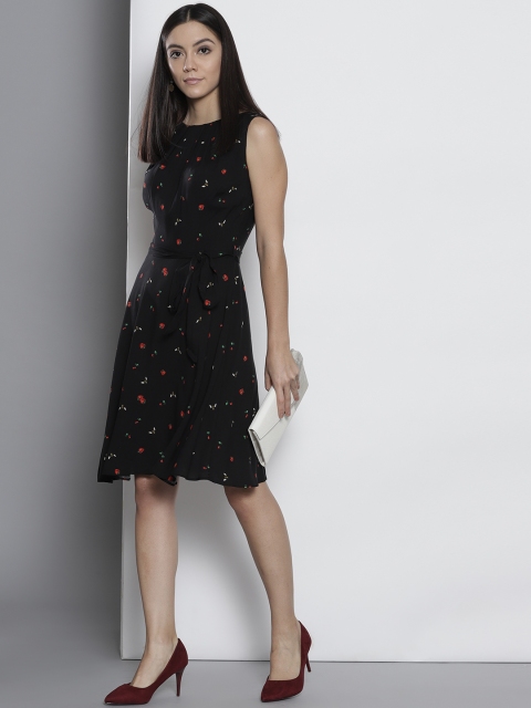 

DOROTHY PERKINS Women Black & Red Printed Fit & Flare Dress