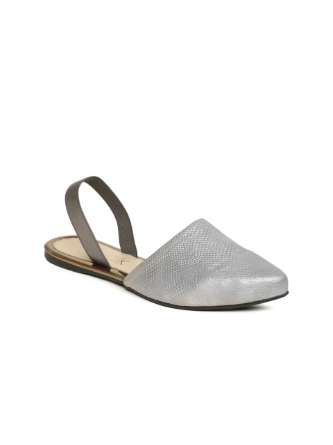 

Catwalk Women Silver & Gunmetal-Toned Mules