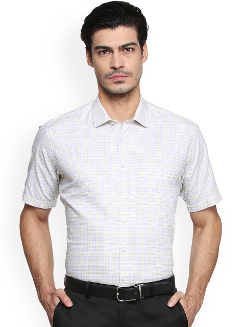 

Van Heusen Men Off-White Contemporary Regular Fit Checked Formal Shirt