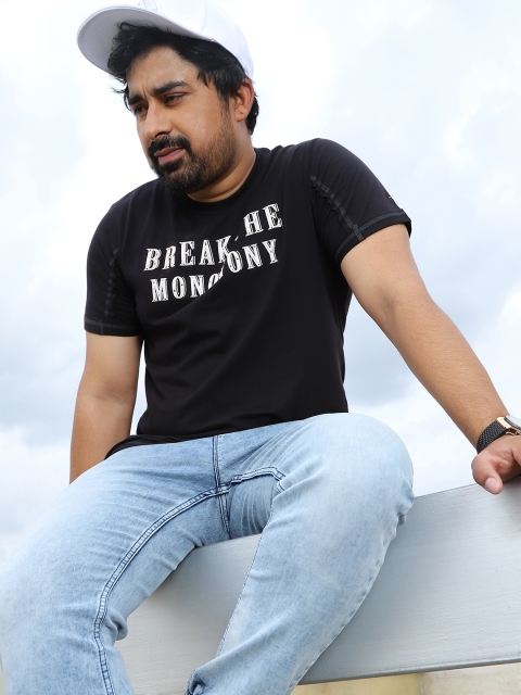 

Disrupt Men Black Printed Round Neck T-shirt