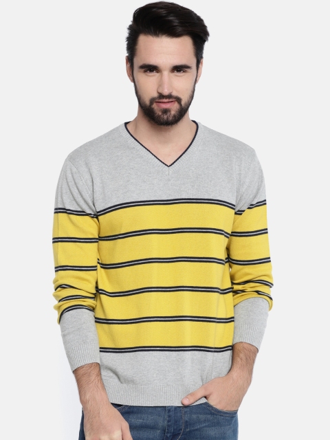 

Akiva Men Grey Melange & Yellow Colourblocked Pullover