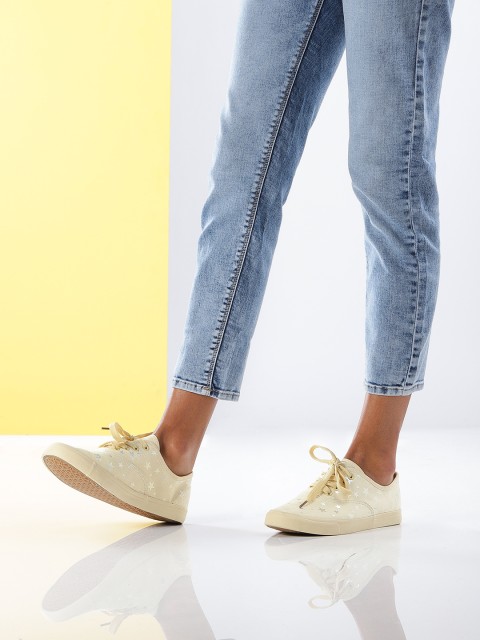 

Kook N Keech Women Beige Sneakers