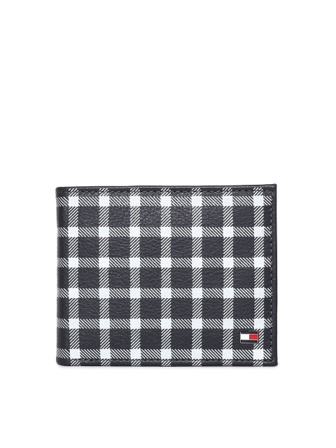 

Tommy Hilfiger Men Grey & White Checked Leather Two Fold Wallet