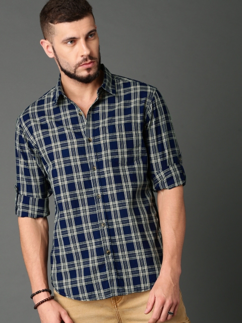 

Roadster Men Navy Blue & Beige Regular Fit Checked Casual Shirt