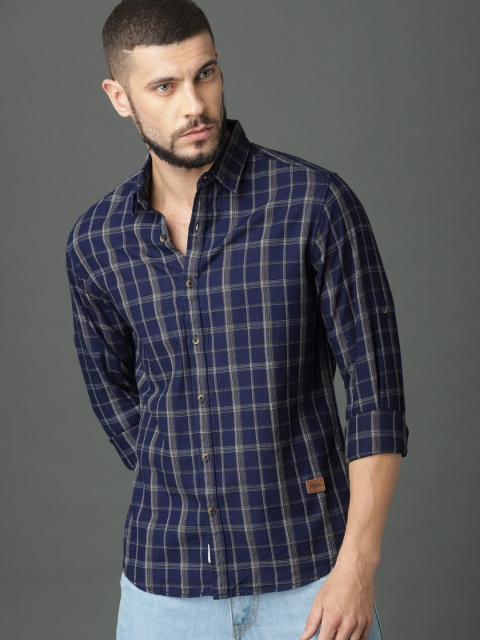 

Roadster Men Navy Blue Regular Fit Checked Casual Shirt