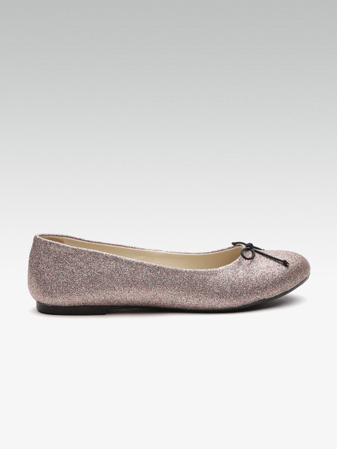 

Carlton London Women Rose Gold-Toned Solid Ballerinas with Shimmer Detail