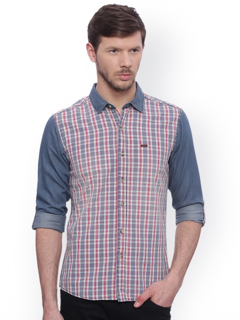 

People Men Red & Blue Regular Fit Checked Casual Shirt