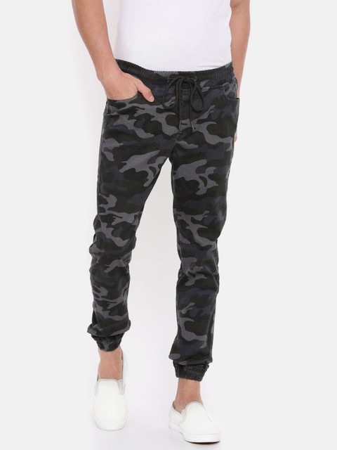 

People Men Grey & Black Regular Fit Solid Joggers