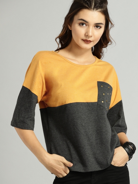

Roadster Women Grey Solid Round Neck T-shirt