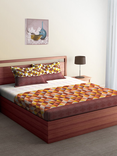 

SPACES Brown Geometric Flat 210 TC Cotton 1 King Bedsheet with 2 Pillow Covers