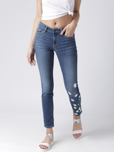 

Estrolo Women Blue Slim Fit Mid-Rise Clean Look Stretchable Jeans