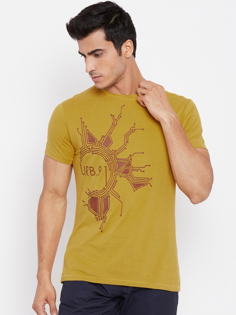 

Blackberrys Men Mustard Yellow Printed Round Neck T-shirt