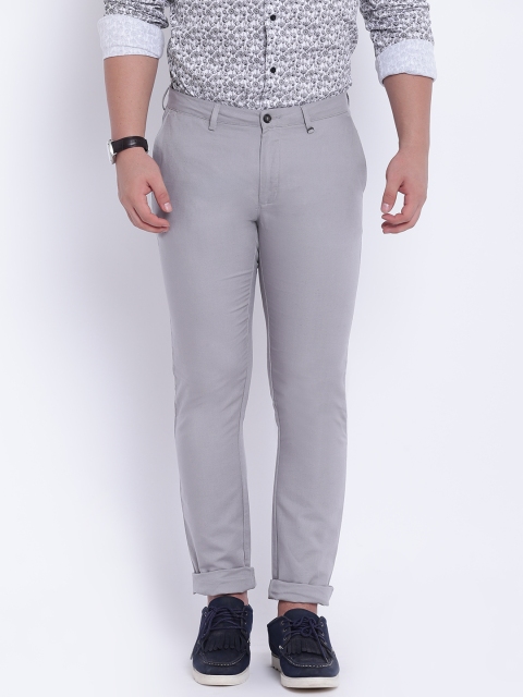 

Blackberrys Men Grey Regular Fit Solid Chinos