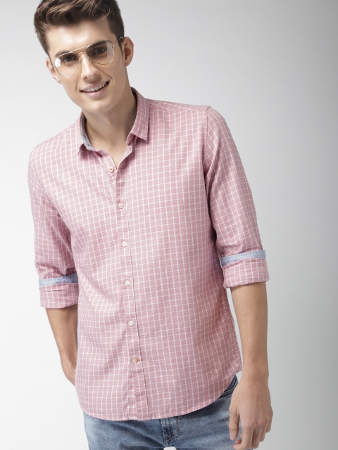 

Mast & Harbour Men Pink & White Slim Fit Checked Casual Shirt